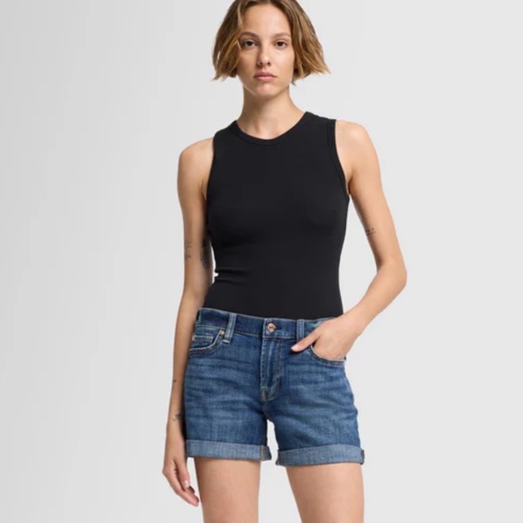 7 for All Mankind Relaxed Mid Roll Short - Picture 1 of 11
